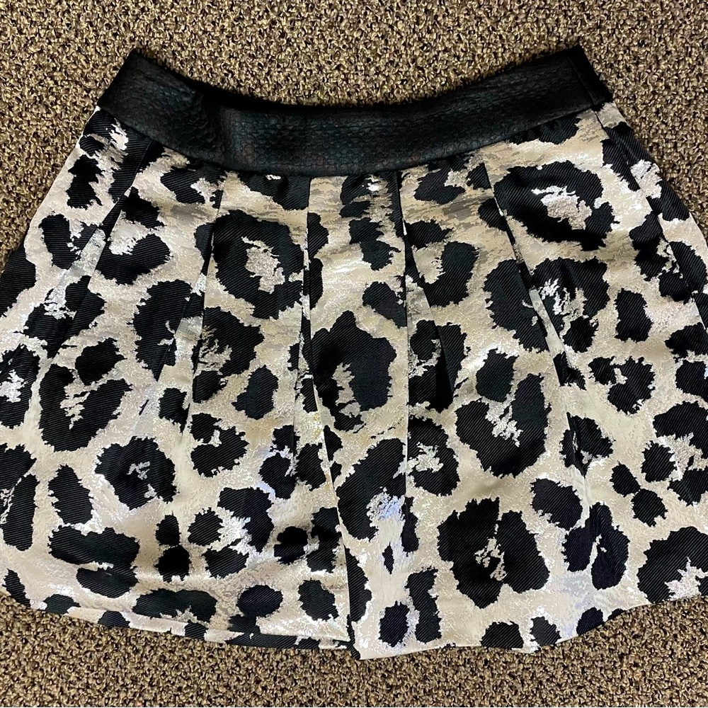 BR MINI SKIRT - bold, sparkly print Sz 12